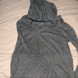 American Eagle Hooded Long sleeve